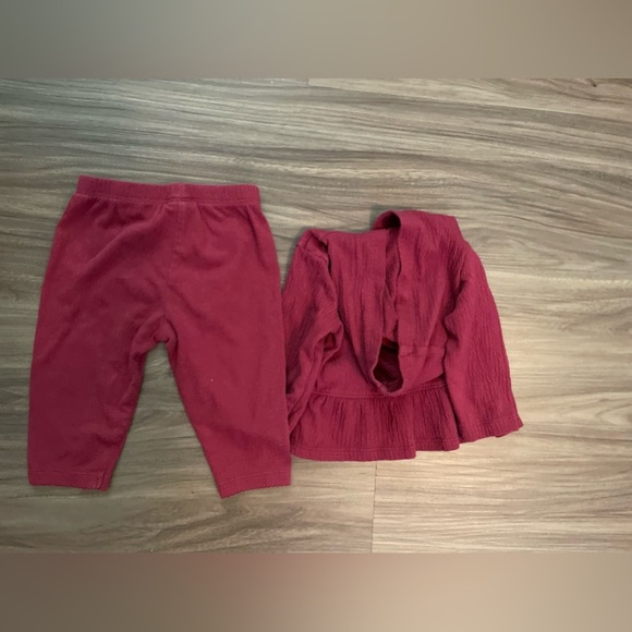 Carter's Burgundy Baby Girls pants and hooded top Outfit size 6M - Picture 2 of 7